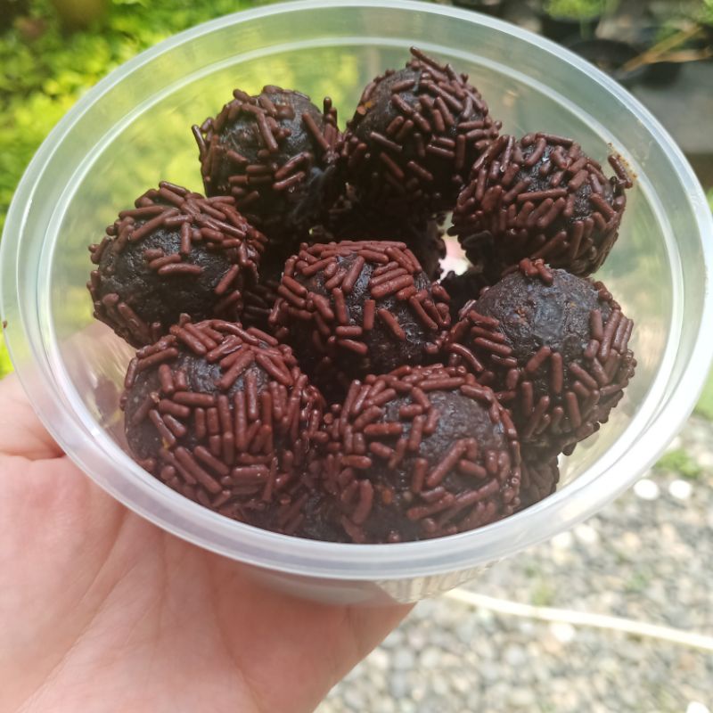 

kue bola coklat kurma - tanpa kurma / choco ball homemade ala msikdang isi 15