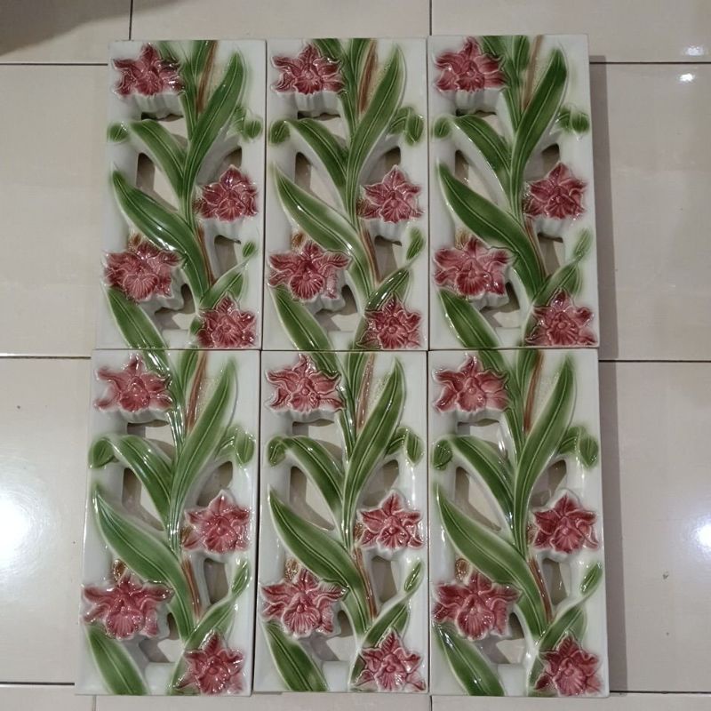 roster keramik motif bunga 20x40