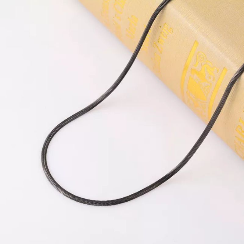 KALUNG TITANIUM PRIA WANITA WARNA HITAM MODEL BULAT PANJANG 45CM