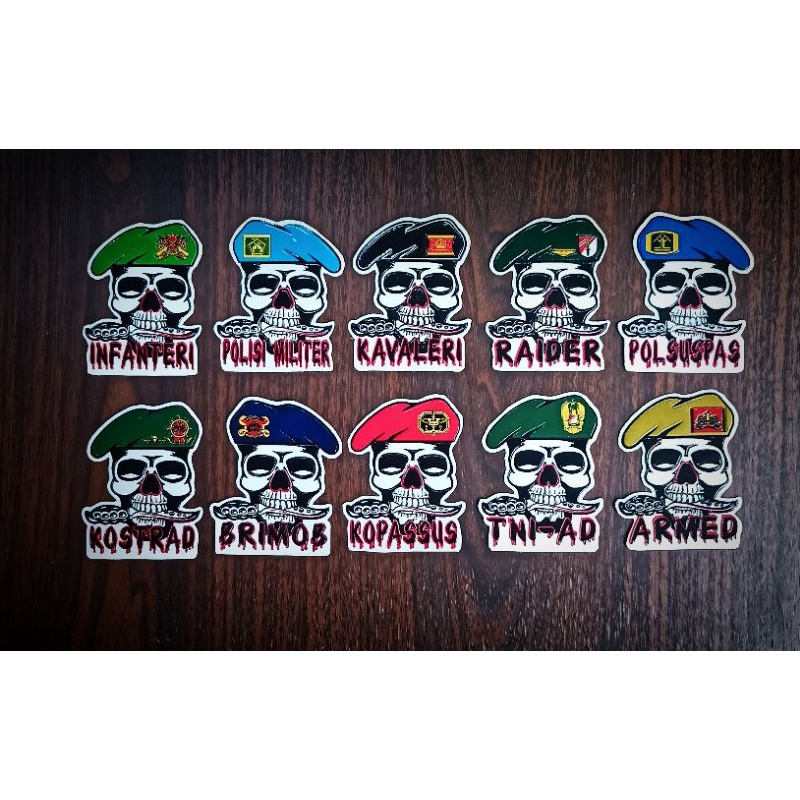 stiker timbul tengkorak kopassus kostrad armed pm tni ad kavaleri raider polsuspas brimob