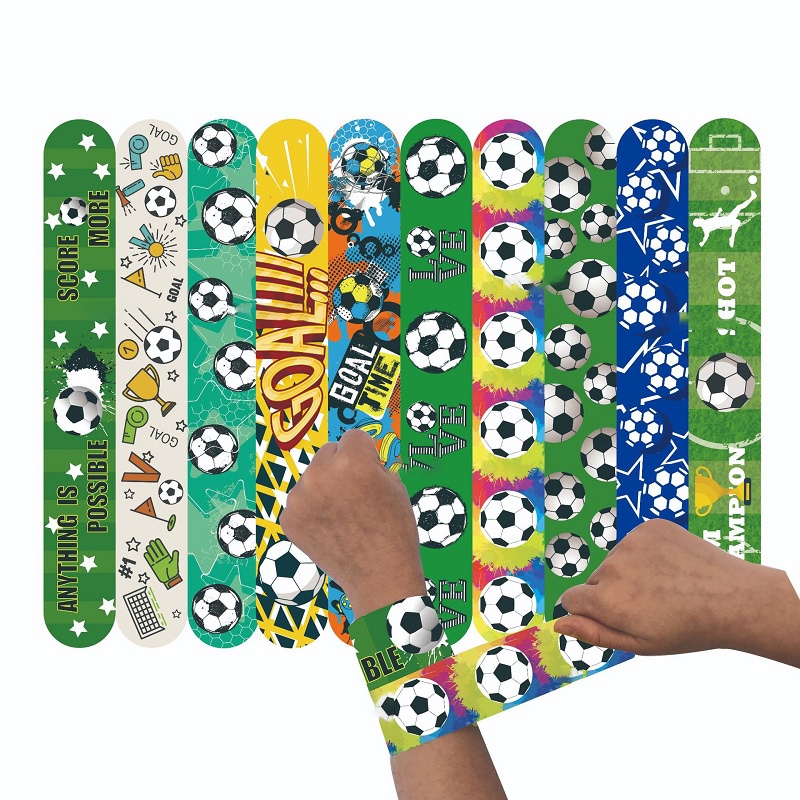 5pcs / Set Gelang Slap Band Motif Tema Piala Dunia / Sepak Bola Untuk Anak / Dekorasi Pesta Ulang Tahun