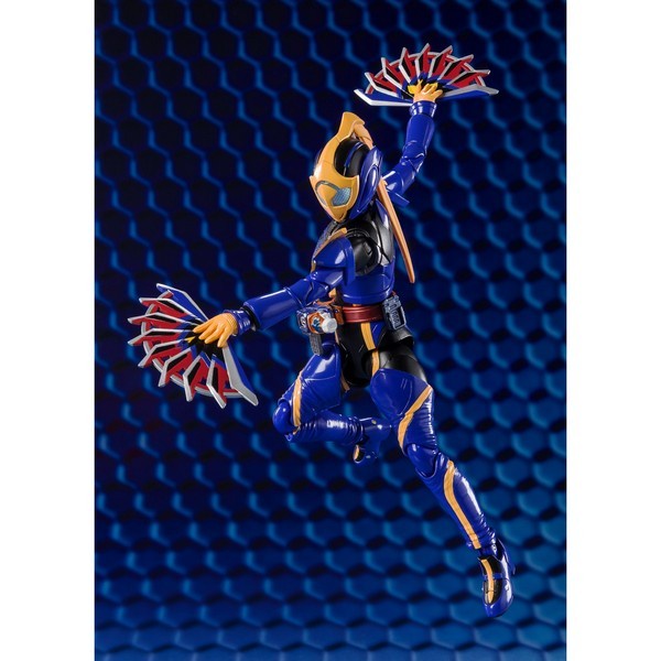 BANDAI SHFiguarts Kamen Rider Jeanne Cobra &amp; Lovekov Kujaku Genome