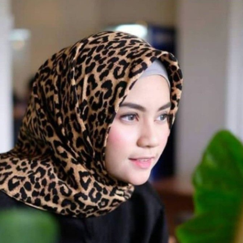 ALINLABEL Jilbab leopard segi empat motif macan VOAL MOTIF LEOPARD/JILBAB SEGI EMPAT/ JILBAB SEGI 4 