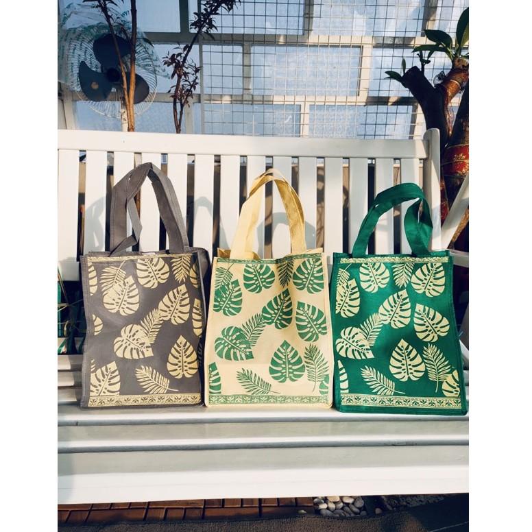 MS.18Oc22o ‑ HARGA LUSIN ISI 12 PCS-TAS BOX NASI -KOTAK JANDA BOLONG SIZE 22cmx 22 cm —( TRENDSETTER