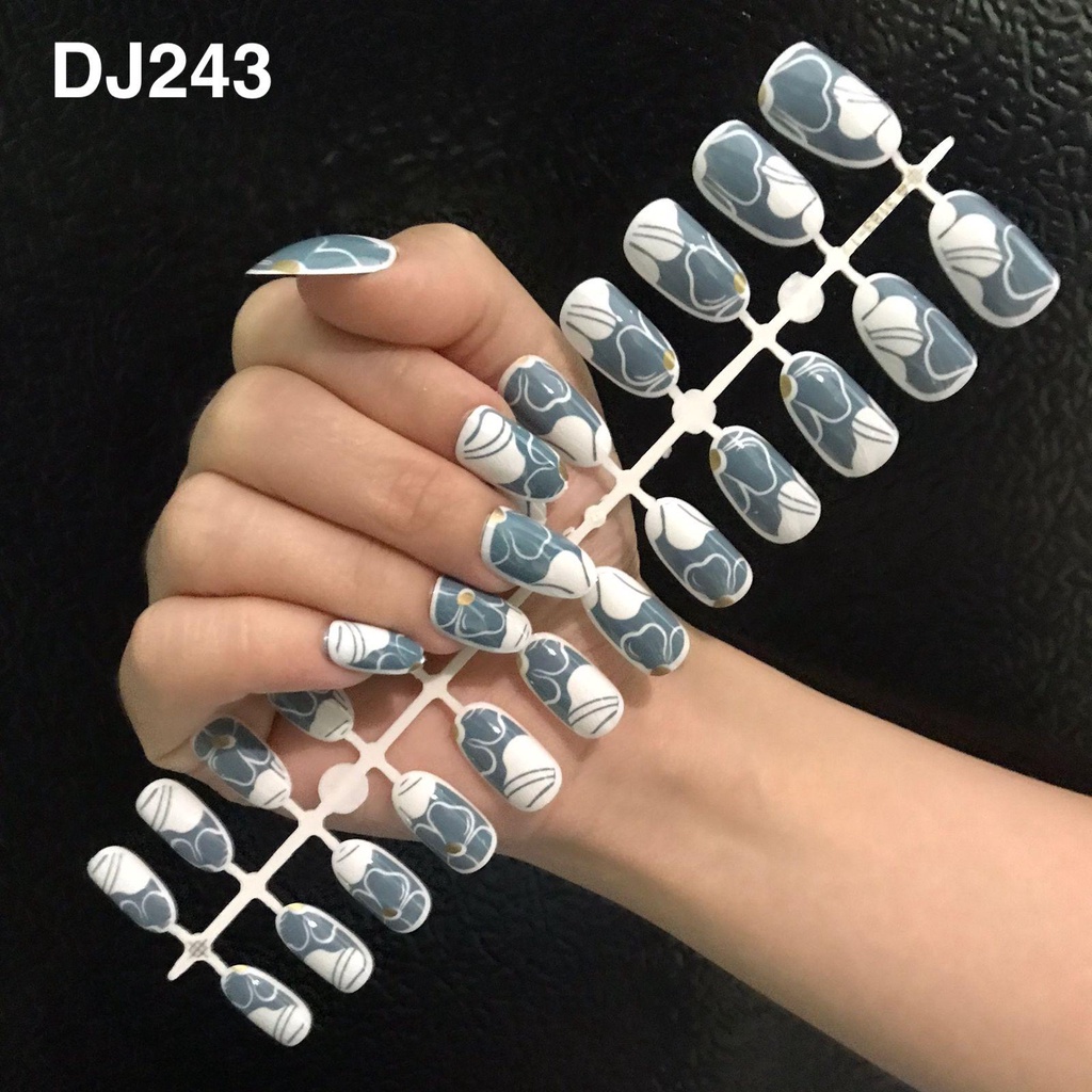 24Pcs Kuku Palsu Murah Motif DJ243 / Fake Nails Motif Gliter Glossy Nude / Nail Art Kuku Palsu