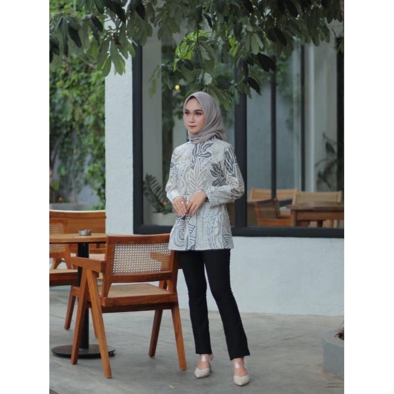 Atasan Batik Modern Wanita - Batik Kantor Masa Kini