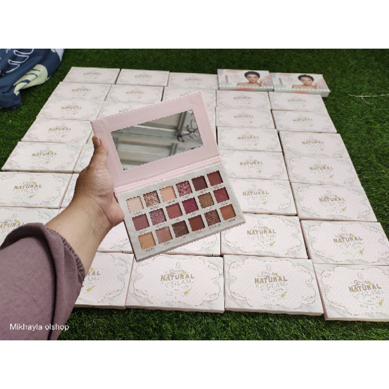 Natural GLAM eyeshadow madam Gie