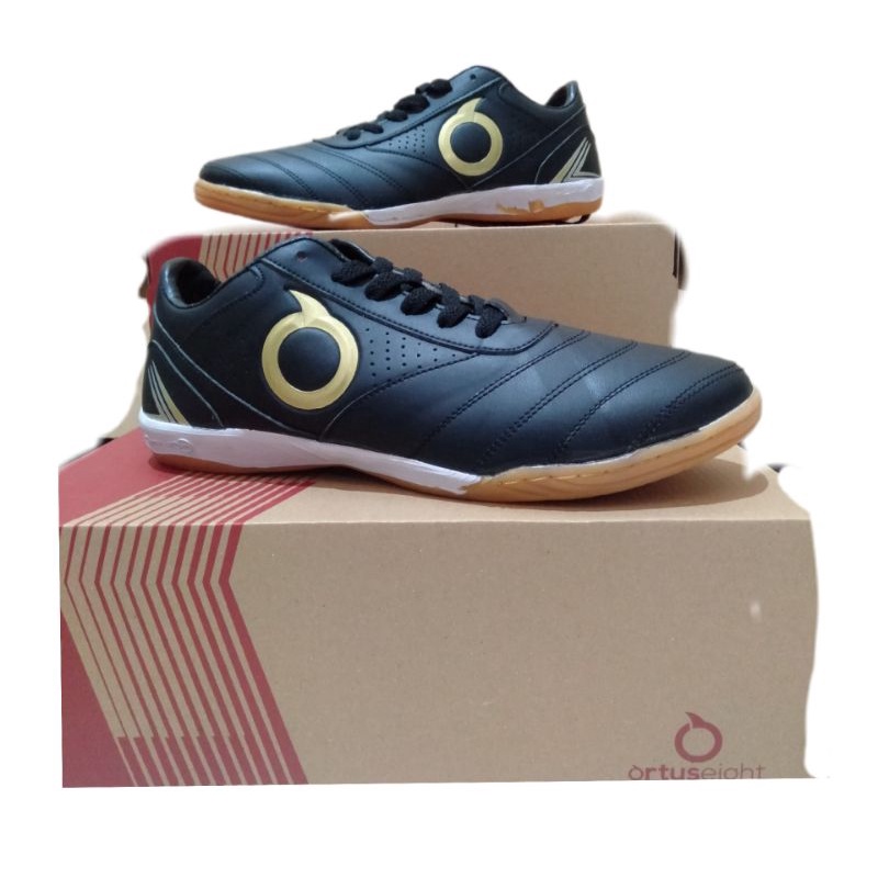 sepatu putsal