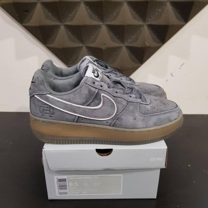SEPATU NIKE AIR FORCE 1 LOW REIGNING CHAMP GREY SEF6546EW
