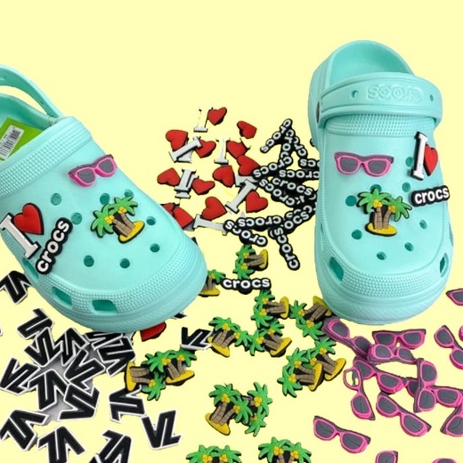 Aksesoris Jibbitz Charm Kartun Gesper Sepatu Sandal Pin Charms Motif Mainan Lucu Baru PVC Lubang Karakter Unik Terbaru Viral