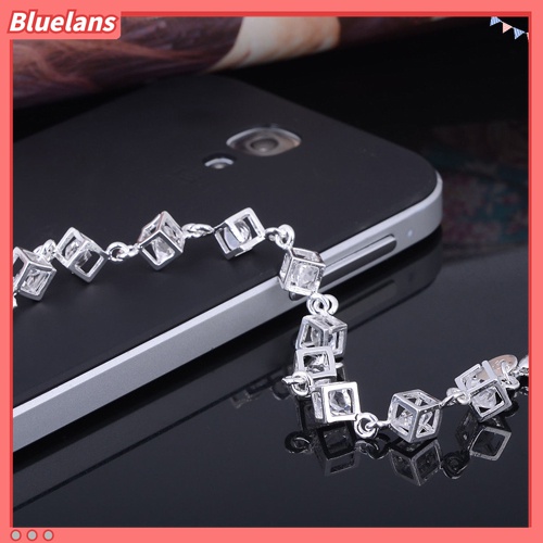 Gelang Wanita Lapis Silver Bentuk Kubus Aksen Berlian Imitasi Untuk Pesta Pertunangan