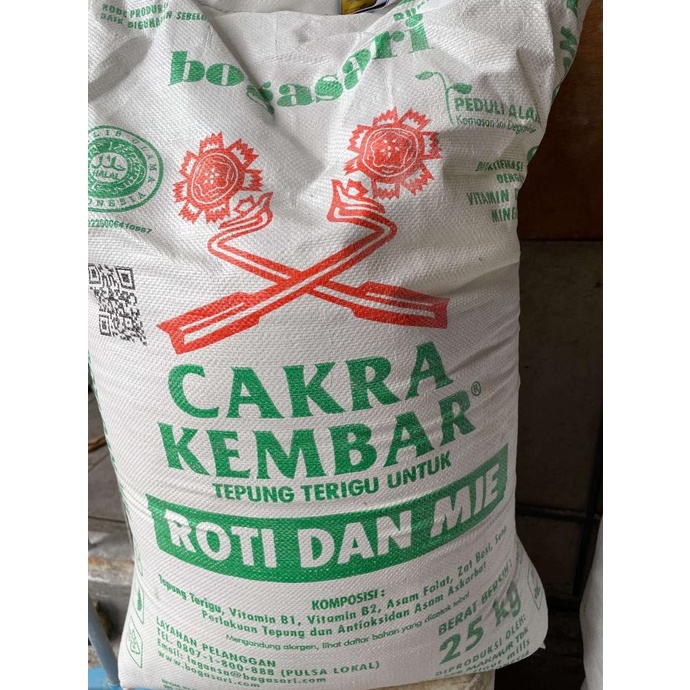 

[COD] Tepung Terigu Merk/Cap Cakra Kembar Karung Isi 25KG Untuk Roti dan Mie [COD]