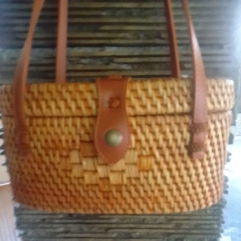 Tas Rotan Jinjing