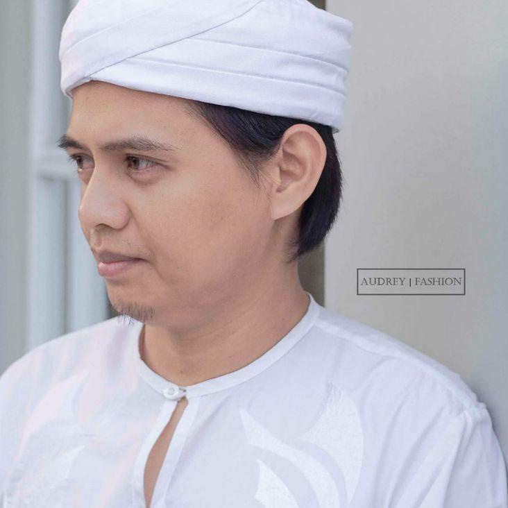 Modern.. Peci Imamah, Peci blankon, Peci sunan, Peci Songkok