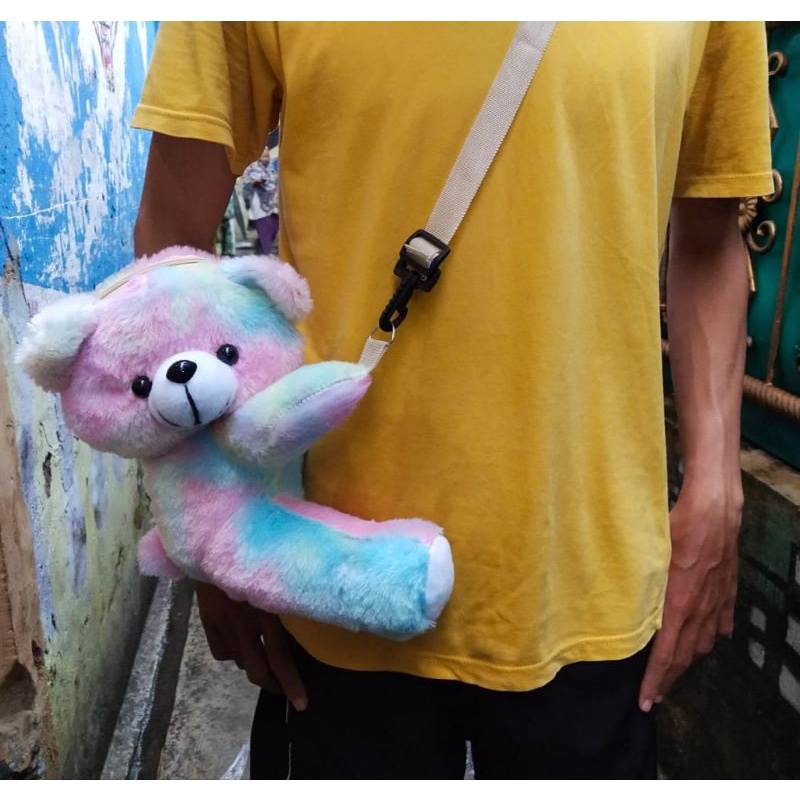 Tas Selempang BERUANG merangkul /tas boneka /tas bulu /tas selempang mini /Tas Selempang Bulu