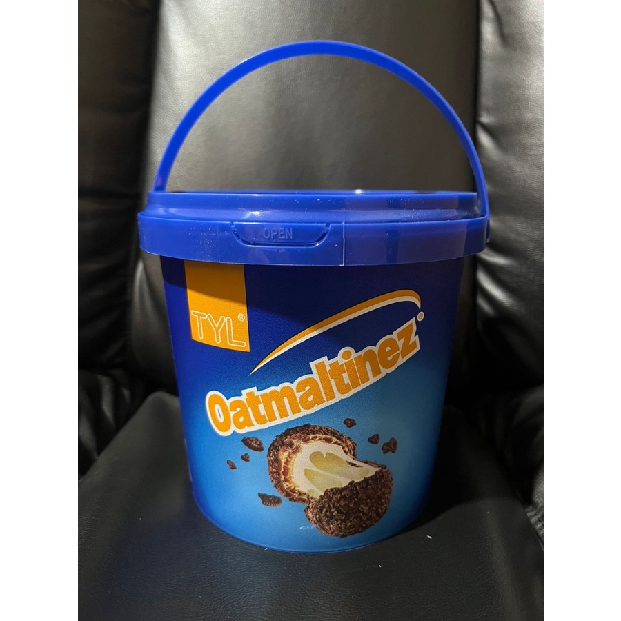 Oatmaltinez JAR Oreo Wafer Balls / Wafer Vanilla Krim Toples Biru 120g