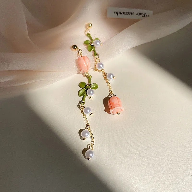 Kalung Rantai Klavikula Desain Bunga Lily Buatan Tangan Untuk Wanita