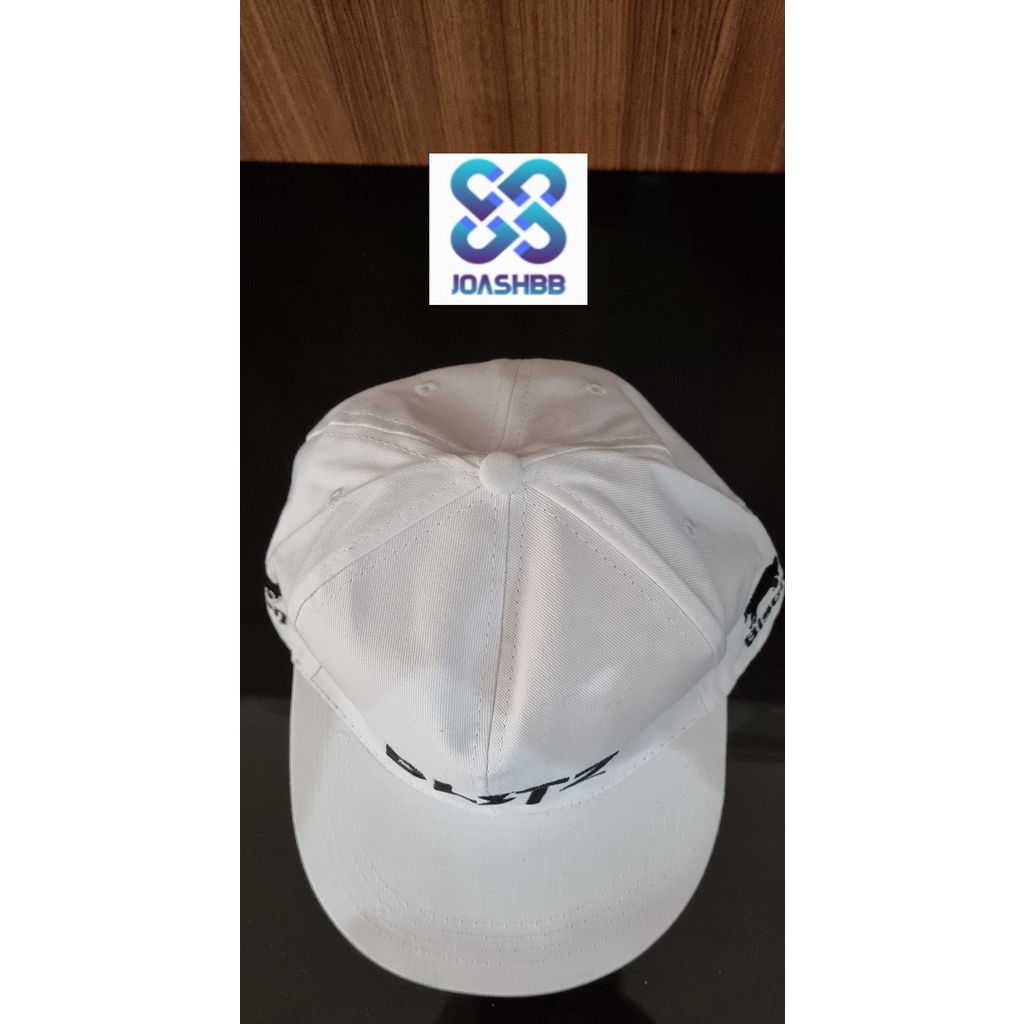 Topi Baseball Blitz Bison warna Putih