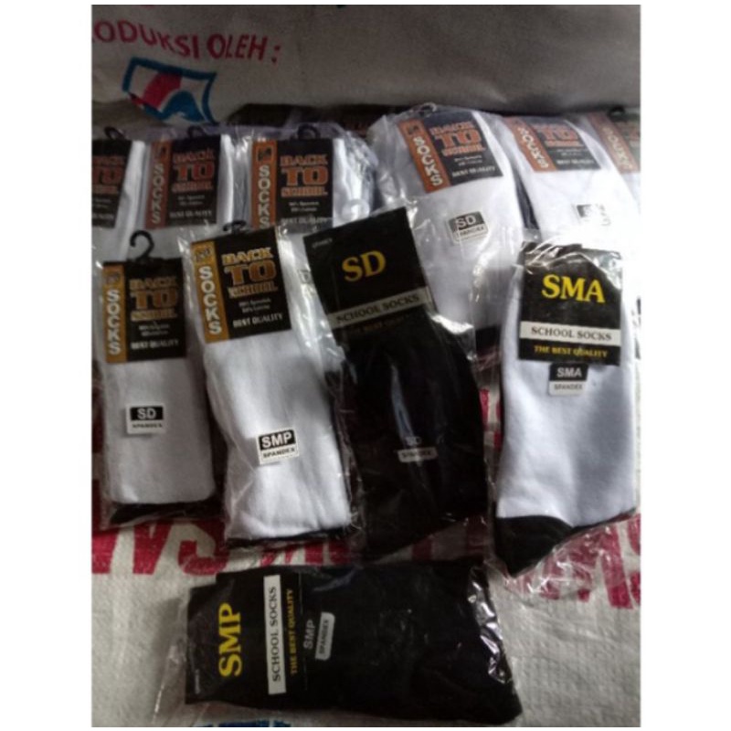 3 pasang kaos kaki SMA hrg nya 12800 , tinggi di atas betis , warna putih hitam