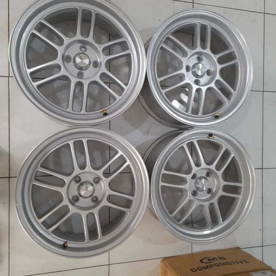 Velg Mobil Bekas Seken Ring 17 Baut 4 KUMAMOTO HSR R17X7 4X100 ET40