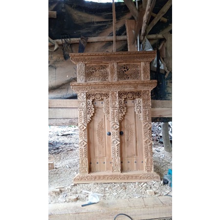 jendela gebyok ukir jati Jepara