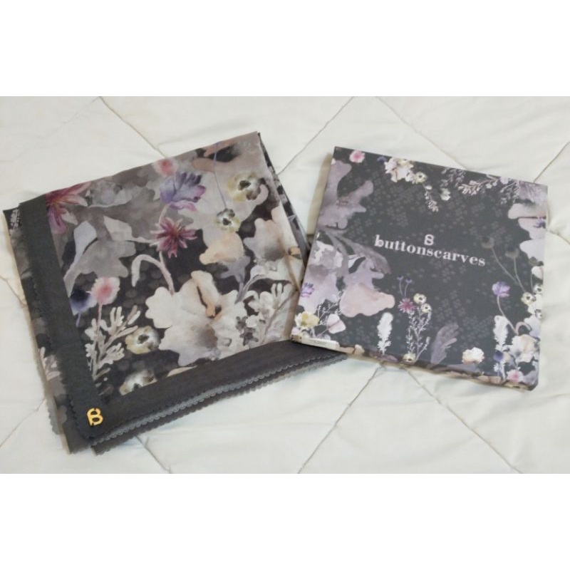 Preloved Buttonscarves Fiore seri