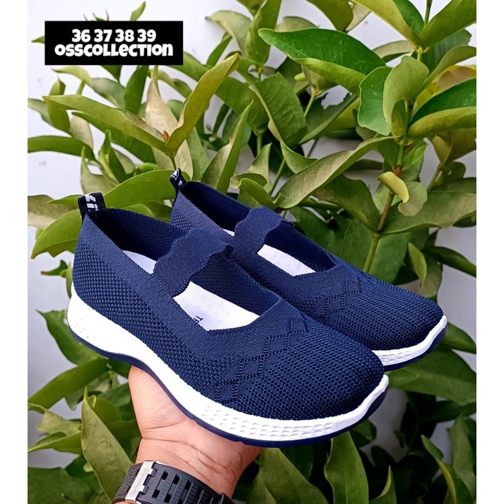 Import Sepatu Slip On Rajut Wanita