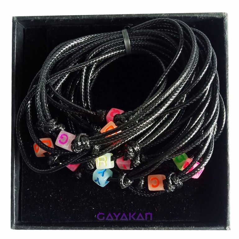 1 Lusin (12 Pcs) Gelang Tangan Korea Tali Hitam Abjad Warna Menyala Dalam Gelap Glow In The Dark