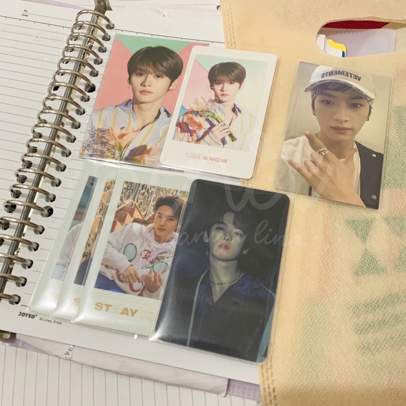 LEE KNOW LINO STRAY KIDS POCA POLA PINK D9 POLA LENTI UNLOCK CONCEPT GOLIVE