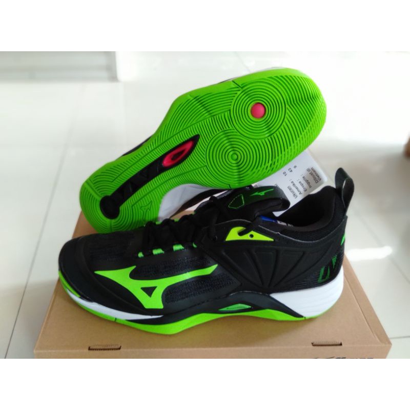 Mizuno Wave Momentum 2 Low- Hitam/Hijau/100% ORIGINAL