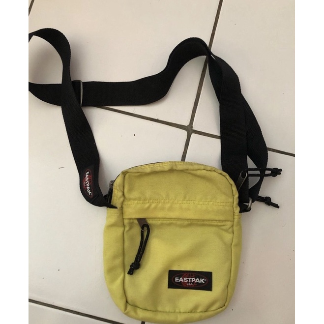 sling bag eastpak