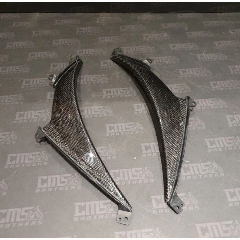 Cover Aki Yamaha R25carbon kevlar
part ori