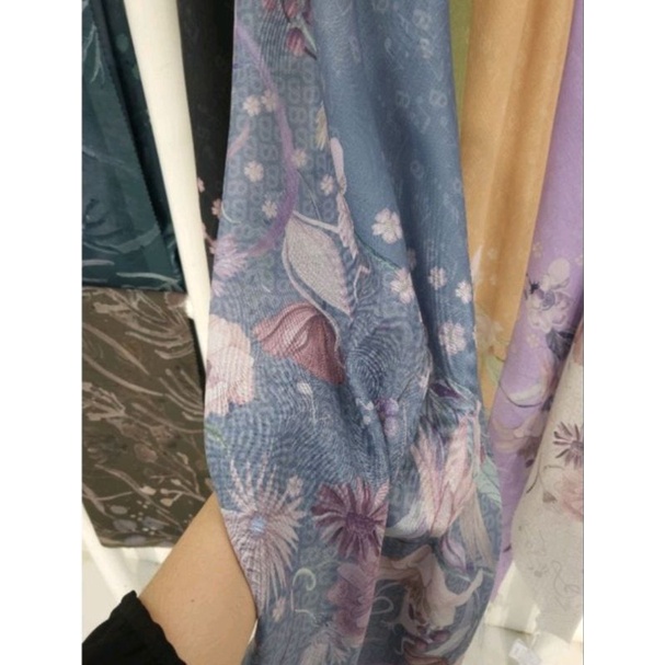 Buttonscarves Nada Series-Cis