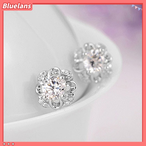 Anting Stud 925 Sterling Silver Bentuk Bunga Hollow Aksen Berlian Imitasi Untuk Wanita