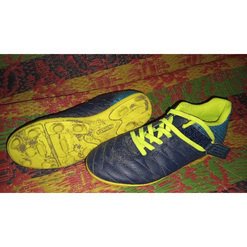 sepatu bola kipsta second ORI size 34