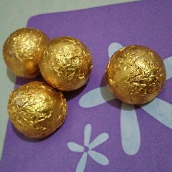 

5 pcs Coklat Bulat bungkus foil warna Gold Dekorasi Cake