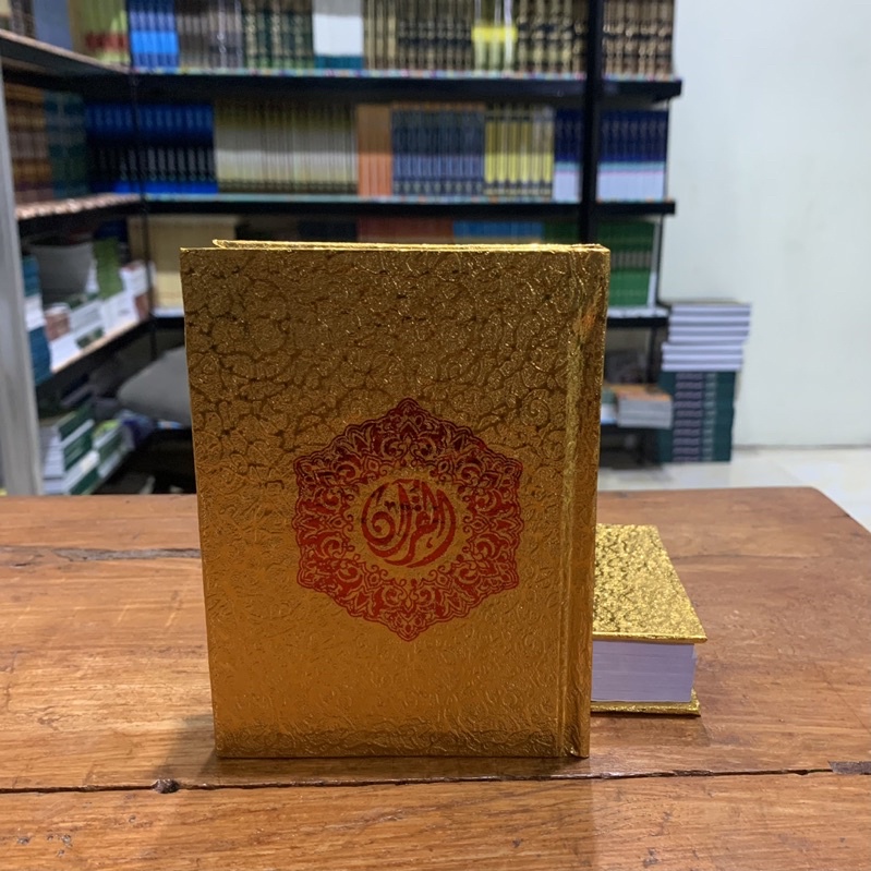 Al Qur'an 18 Baris Emas Ukuran A6