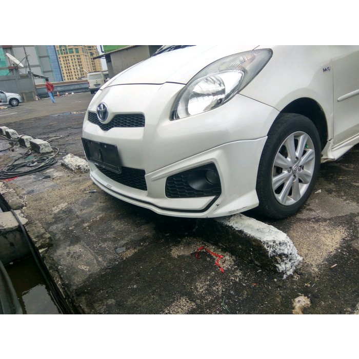 bodykit mobil yaris trd 2012 depan belakang ,