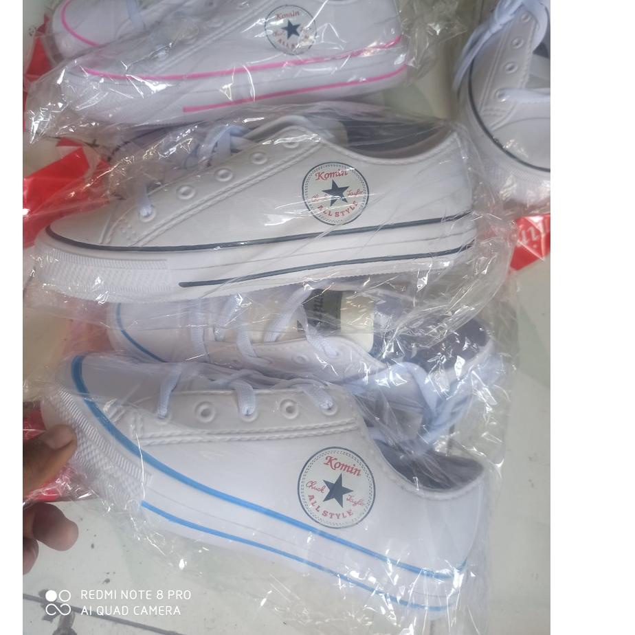 Harga Spesial SEPATU KARET PYLON KOMIN ALL STAR  DAN GARIS PUTIH RINGAN NYAMAN