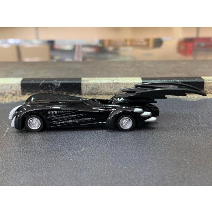 Tomica Limited Batman 3rd Batmobile