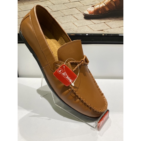 Sepatu selop pria kulit