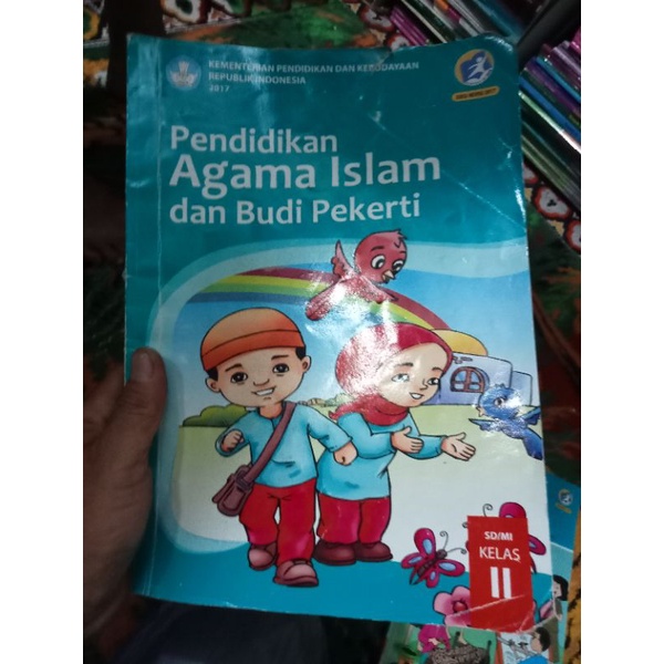 buku pendidikan agama dan budi pekerti kelas 2 SD