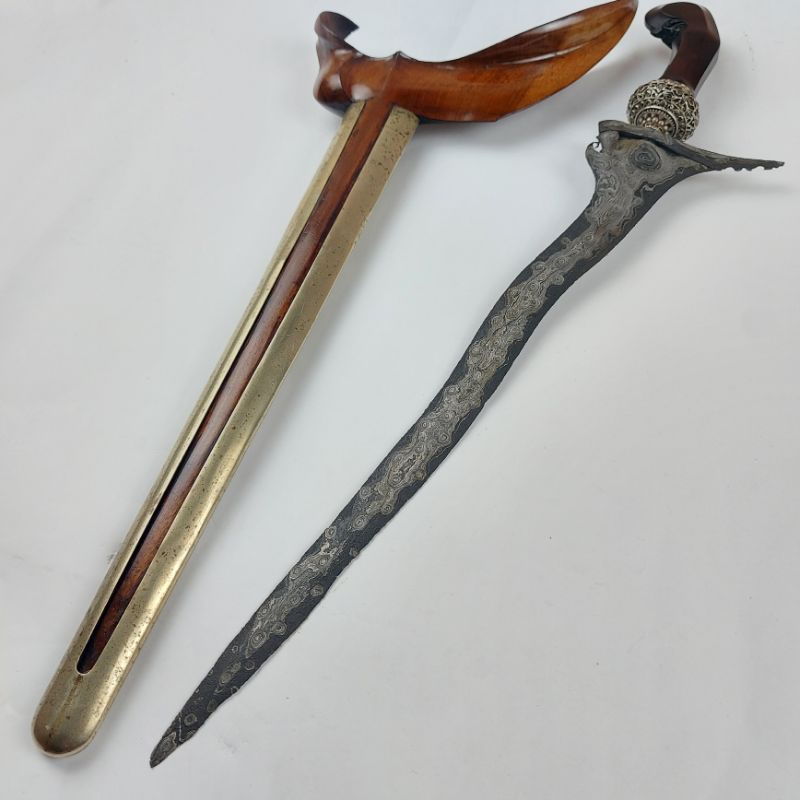 Keris Jangkung Pamor Udan Mas