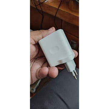 Realme Charger 18watt Original 100%Bawaan realme 7i (Baru)kalau ngak ori uang kembali 2x lipat