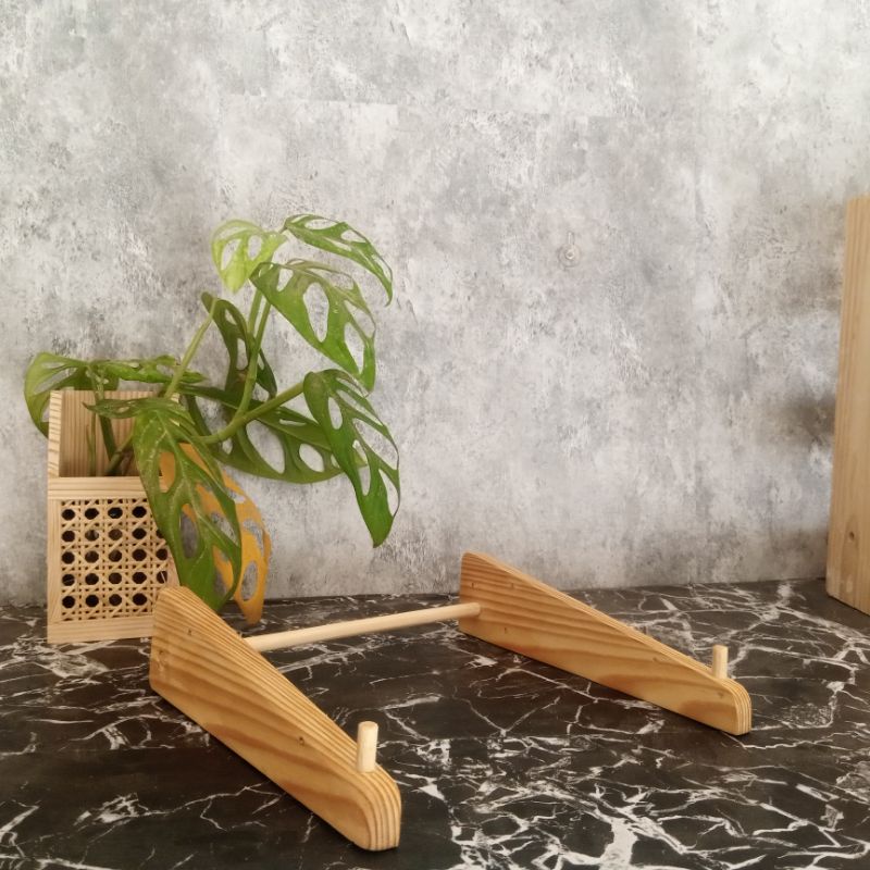 Standing laptop aesthetic murah berkualitas / standing laptop multifungsi / standing laptop unik Kay