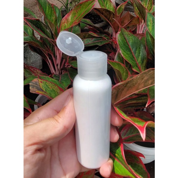 

Lem Putih PVAC 125 gram botol fliptop,kertas,karton,kayu,prakarya