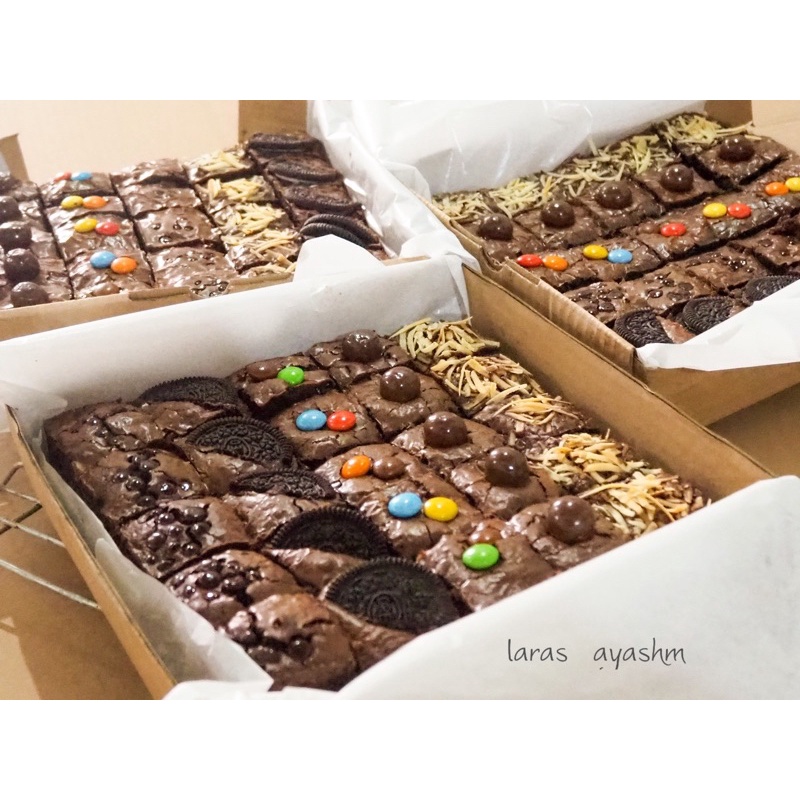 

Fudgy Brownie skat isi 25