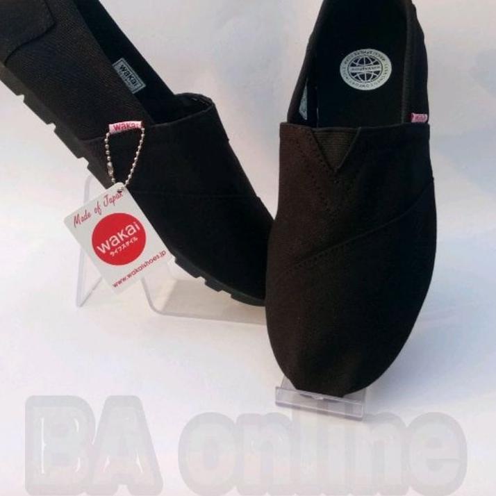 Best Seller PROMO 12.12 SEPATU KASUAL PRIA SEPATU WAKAI POLOS SEPATU SEKOLAH TERLARIS 001