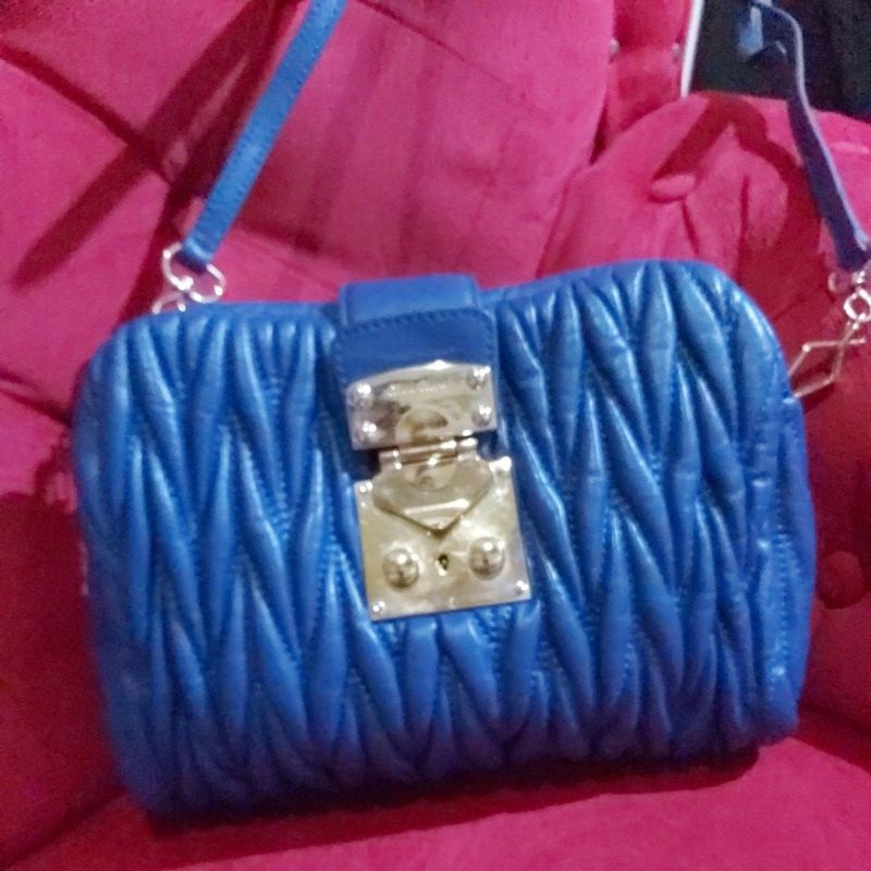 Tas wanita selempang m*u miu