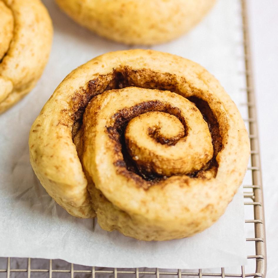 

✨ NUDE BAKE Bundle 2 pcs Cinnamon Roll Vegan Diet & Low Calories Breakfast Hi Fiber gas !!